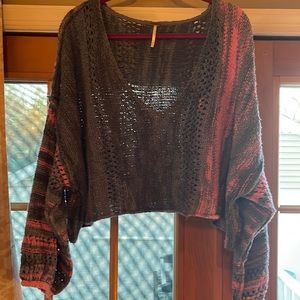 Cool FreePeople cropped sweater